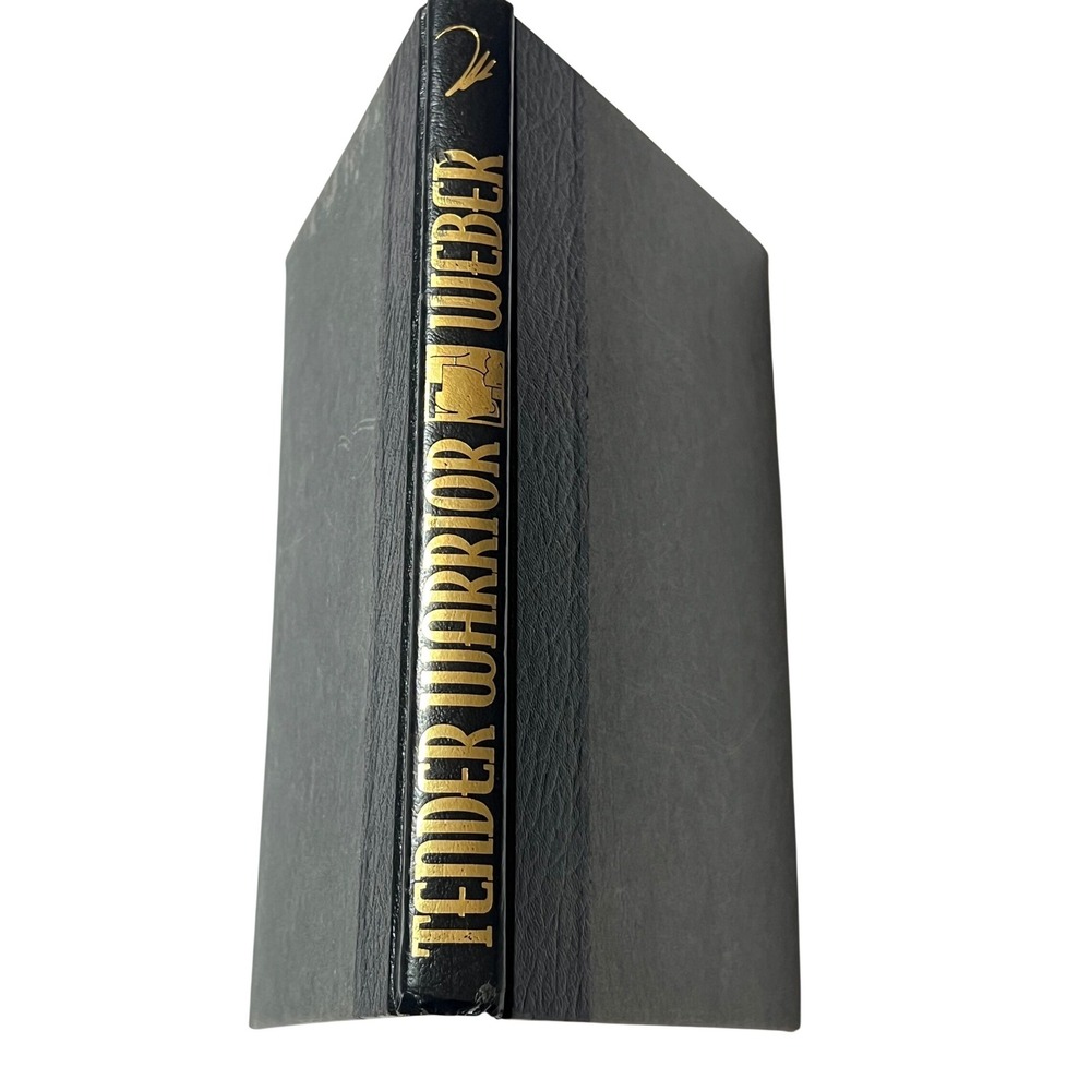 Tender Warrior by Stu Weber 1993 Hardcover Multnomah Books Christian‎ Manhood